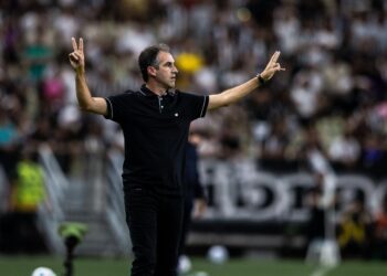 Indignado, Condé critica: “arbitragem está muito confusa”