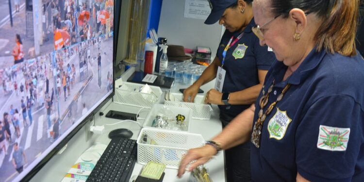 Mais de 300 documentos deixados na Central de Achados e Perdidos durante a Micareta