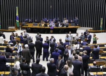 Câmara aprova urgência de texto que equipara crime organizado ao terrorismo