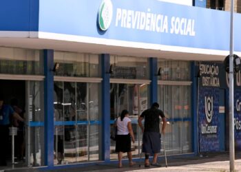 INSS começa a avisar 9 milhões de aposentados sobre descontos; saiba o que fazer