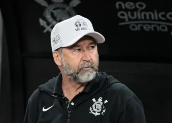 Corinthians: presidente Augusto Melo sofre impeachment e deixa o cargo na diretoria