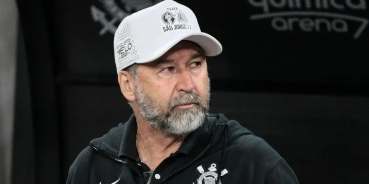 Corinthians: presidente Augusto Melo sofre impeachment e deixa o cargo na diretoria