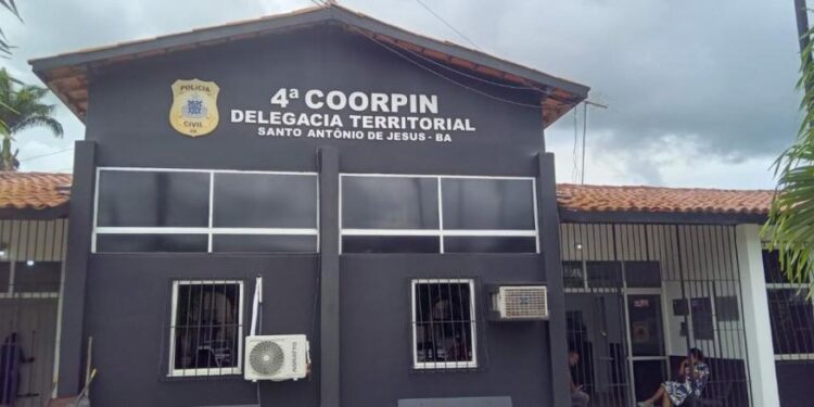 Homem é morto com golpes de enxada no interior da BA; suspeito é vizinho da vítima
