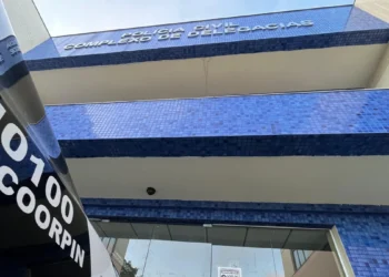 Dentista que esfaqueou a irmã é encontrado morto em cela de Feira de Santana