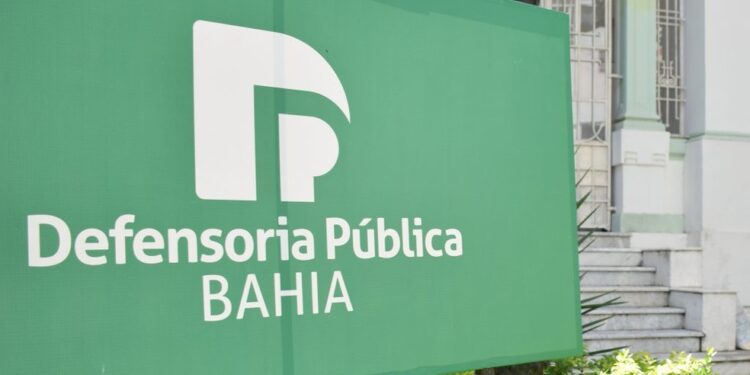 Defensoria Pública da Bahia abre 83 vagas para estudantes de direito; salários chegam a R$ 1.030