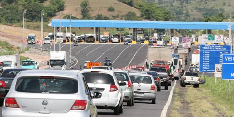 Cobrança de pedágio em trechos das BR-324 e BR-116 na Bahia será suspensa a partir desta quinta-feira após saída da ViaBahia