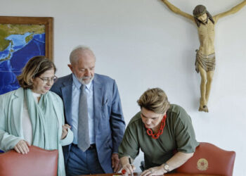 Lula demite Cida Gonçalves e coloca Márcia Lopes no comando do Ministério das Mulheres