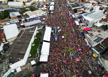 PM é preso suspeito de portar arma com numeração raspada em circuito da Micareta de Feira
