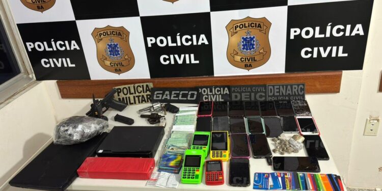 Operação policial termina com uma morte em confronto e três presos no extremo sul da Bahia