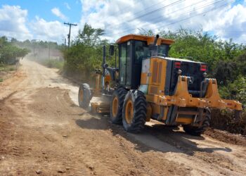 Prefeitura retoma gradativamente patrolamento de estradas na zona rural