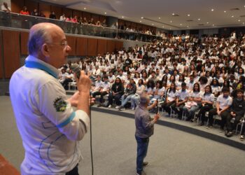 Programa Jovem Aprendiz Feirense é relançado oficialmente com mais de 900 jovens em formação profissional