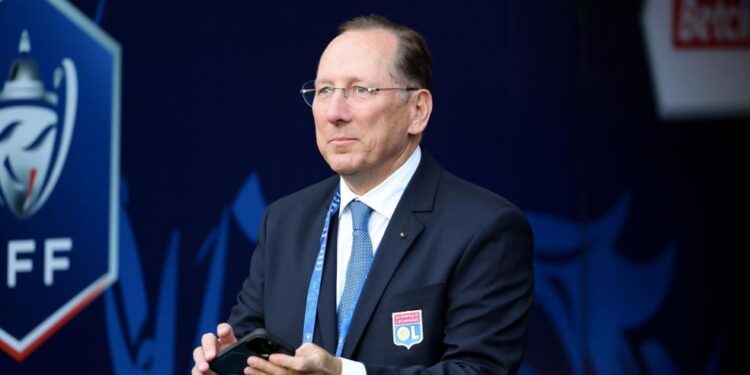 Lyon, de John Textor, é rebaixado para a segunda divisão do Campeonato Francês