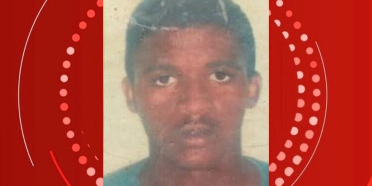 Homem é assassinado com 30 tiros enquanto chegava ao trabalho em Feira de Santana