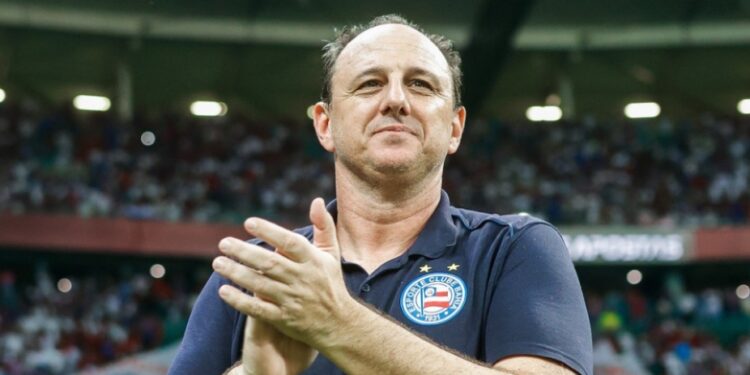 Bahia anuncia renovação de contrato com Rogério Ceni