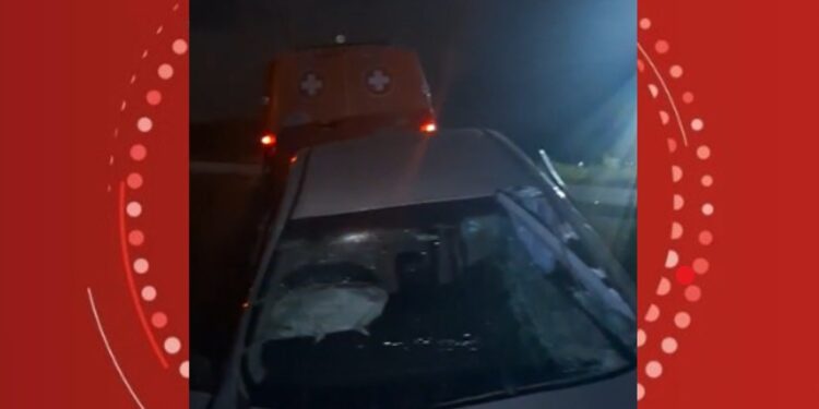 Jovem de 18 anos morre e duas pessoas ficam feridas após batida entre motocicleta e carro em Riachão do Jacuípe