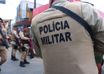 Duas pessoas morrem e nove ficam feridas após ataque a tiros durante festa ‘paredão’ em Salvador