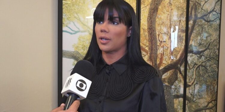 Influenciadora investigada por extorsão nega crime, mas admite ameaça: ‘Se não me pagar, vou soltar um vídeo íntimo’