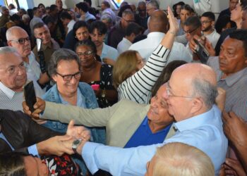 Prefeito José Ronaldo celebra aniversário: “Gratidão a Deus e por tantos amigos”