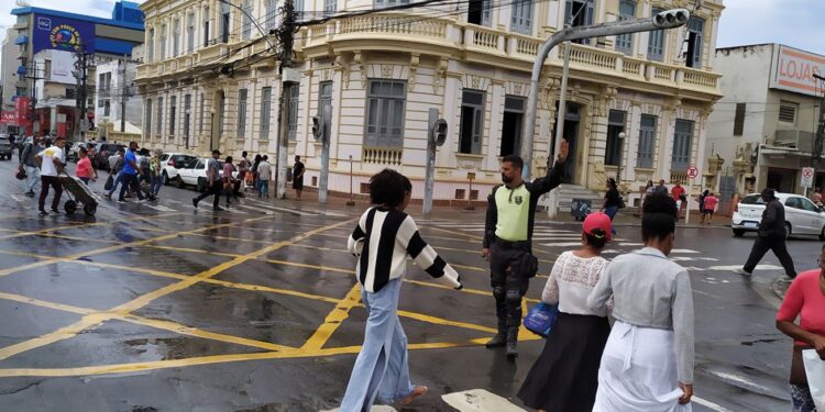 SMT iniciará pintura de faixas de pedestres após período chuvoso
