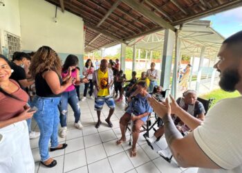 Idosos acolhidos pela AFAS recebem tarde de cuidados e solidariedade promovida pela UPA da Queimadinha