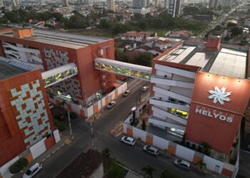 TJ-BA suspende demolição de passarelas do Colégio Helyos: ‘risco de dano grave e transtornos à comunidade escolar’