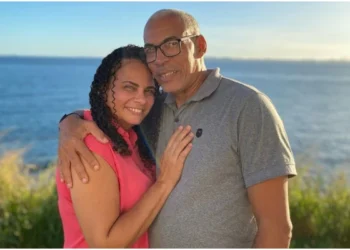 Pastora é baleada na cabeça dentro de carro em Salvador