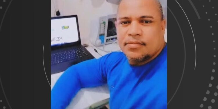 Enfermeiro é encontrado morto dentro de banheiro de hospital na Bahia; vítima completaria 45 anos em três dias