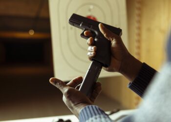 Mortes em ações policiais crescem 235% em Salvador e região metropolitana no 1º semestre de 2025, aponta levantamento