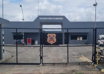 Ex-diretora suspeita de facilitar fuga de 16 presos na BA é investigada por morte de jovem que a teria chamado de ‘miliciana’