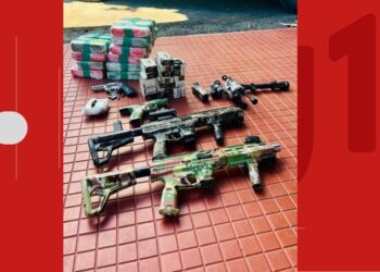 PRF apreende granadas e 20 kg de cocaína em ônibus interestadual no sudoeste da Bahia; veículo saiu do RJ com destino a Paraíba