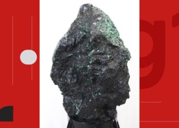 Esmeralda de 92,5 kg encontrada na Bahia será leiloada por lance inicial de R$ 100 milhões