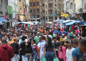 Por que a Rua 25 de Março entrou na mira de investigação de Trump após anúncio do tarifaço