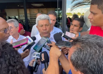 Governador Jerônimo minimiza rejeição em pesquisa e reforça investimentos em Feira de Santana