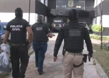 Advogada é presa em operação que mira comércio ilegal de armas de fogo, munições e tráfico de drogas em Feira de Santana