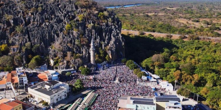 Novena da Romaria de Bom Jesus da Lapa começa nesta segunda-feira; confira programação completa