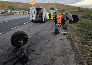 Novo vídeo mostra carro do cantor Fabiano destruído após acidente em Juiz de Fora