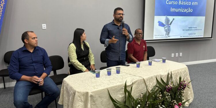 Agentes comunitários de saúde são capacitados sobre o calendário de imunização 2025