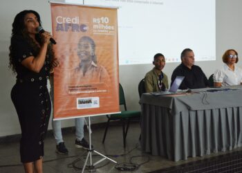 Oficina do CrediAfro orienta empreendedores negros sobre acesso a crédito em Feira de Santana