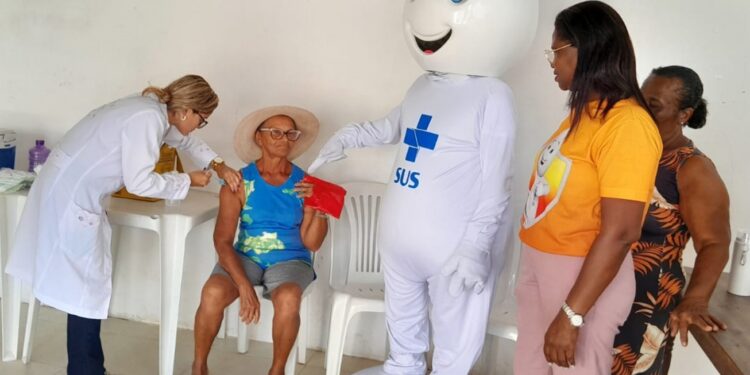 Saúde leva diversos serviços à população do distrito de Maria Quitéria no Feira em Ação
