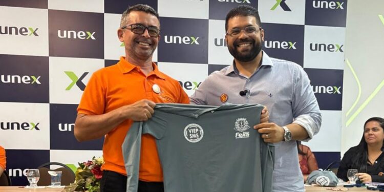 Prefeitura de Feira distribui, pela primeira vez, camisas com proteção UV para agentes de endemias