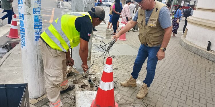 SMT reativa marcador de tempo do pedestre nos semáforos do Centro