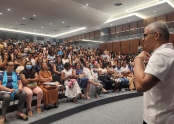 Secretaria de Educação lança nova estratégia para acompanhar a presença escolar e combater a evasão