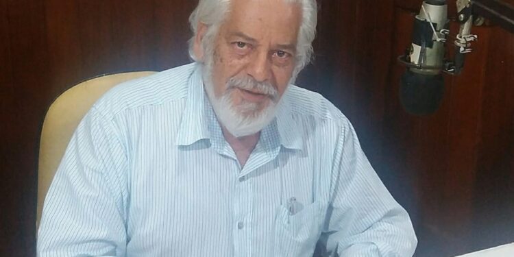 Prefeito José Ronaldo lamenta falecimento do jornalista e radialista Carlos Lima