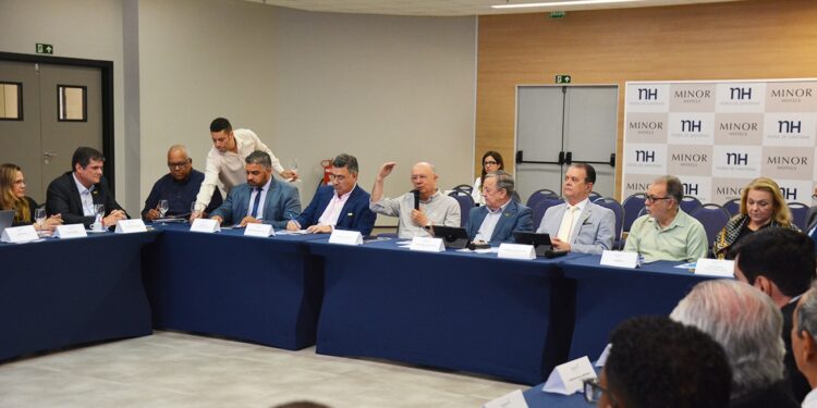 Fecomércio assume compromisso de recuperar casarão histórico do antigo Palácio do Menor