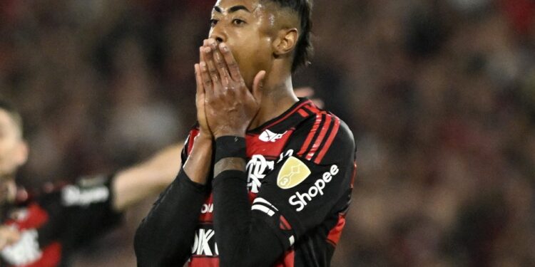 Bruno Henrique, do Flamengo, desiste de recurso no STJ que tentava anular investigação