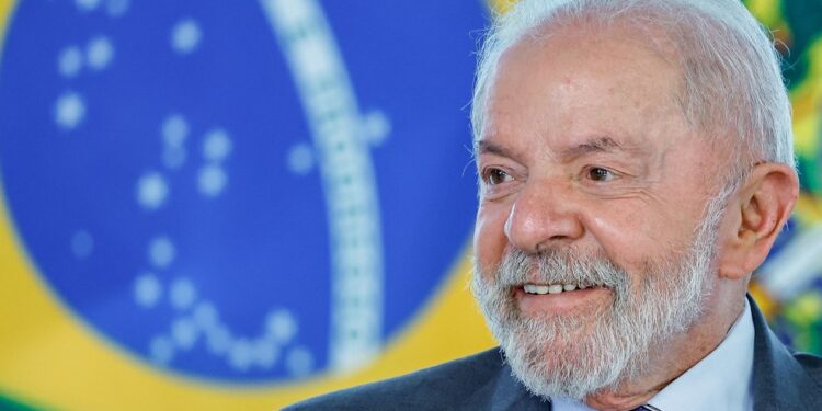 Na BA, Lula vence Tarcísio, Bolsonaro e outros eventuais candidatos no 2º turno, diz Quaest