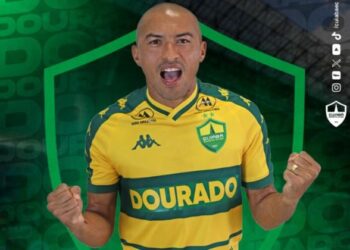 Ex-Bahia e Vitória, Nino Paraíba volta ao futebol após dois anos afastado