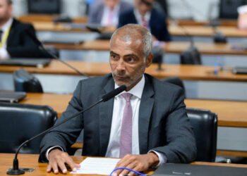 Dois senadores do PL ainda não assinaram impeachment de Alexandre de Moraes