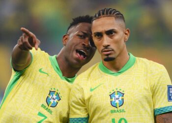 Bola de Ouro 2025: Raphinha e Vini Jr. são indicados a melhor do mundo