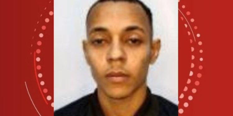 Três jovens morrem e outro fica ferido após ataque a tiros na Bahia; suspeito do crime está na lista dos mais procurados do estado